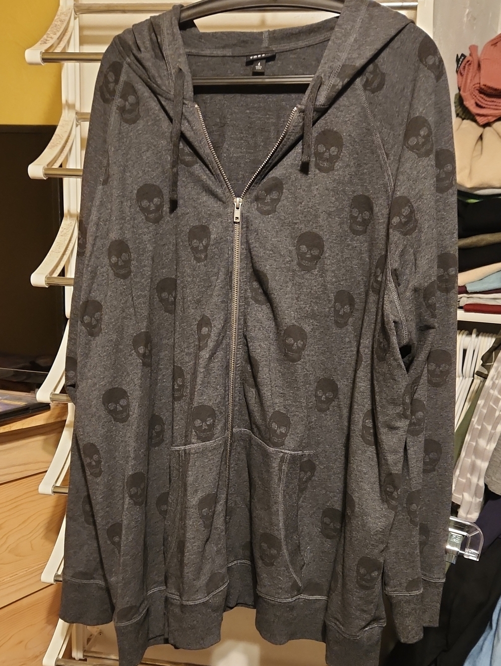 Torrid Gray Black Zip-Up Hoodie with Skull Pattern Plus Size 4